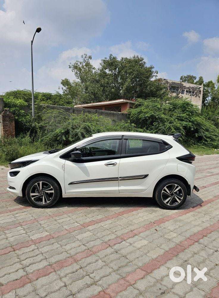 Tata Altroz Xm Plus Icng, 2024, Cng & Hybrids