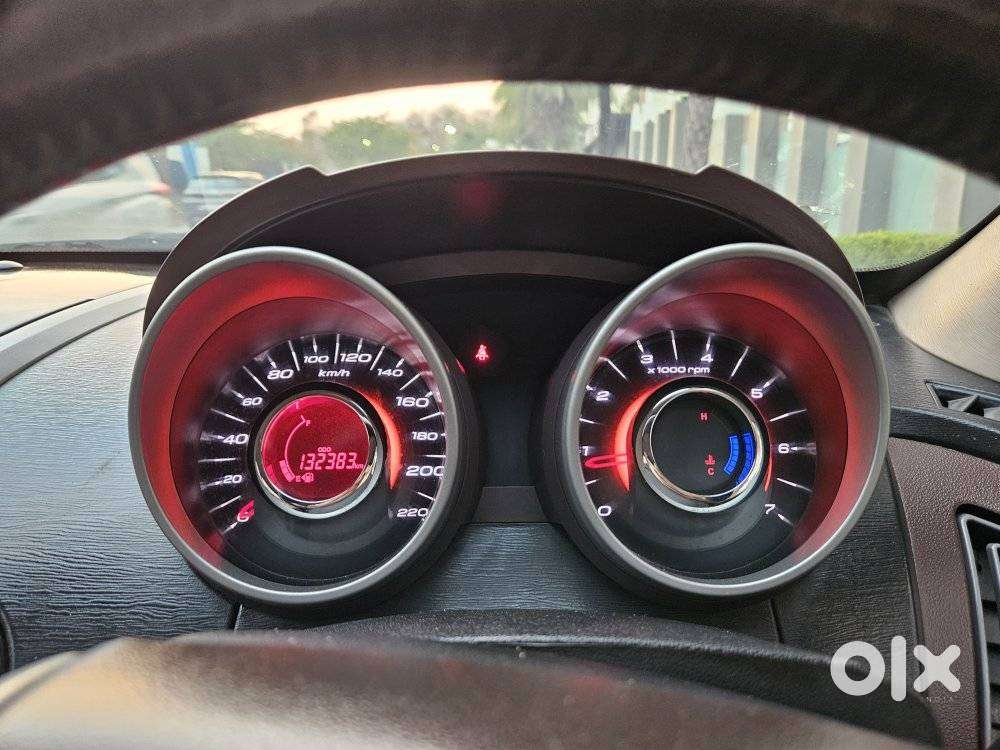 Mahindra Xuv500 W8, 2014