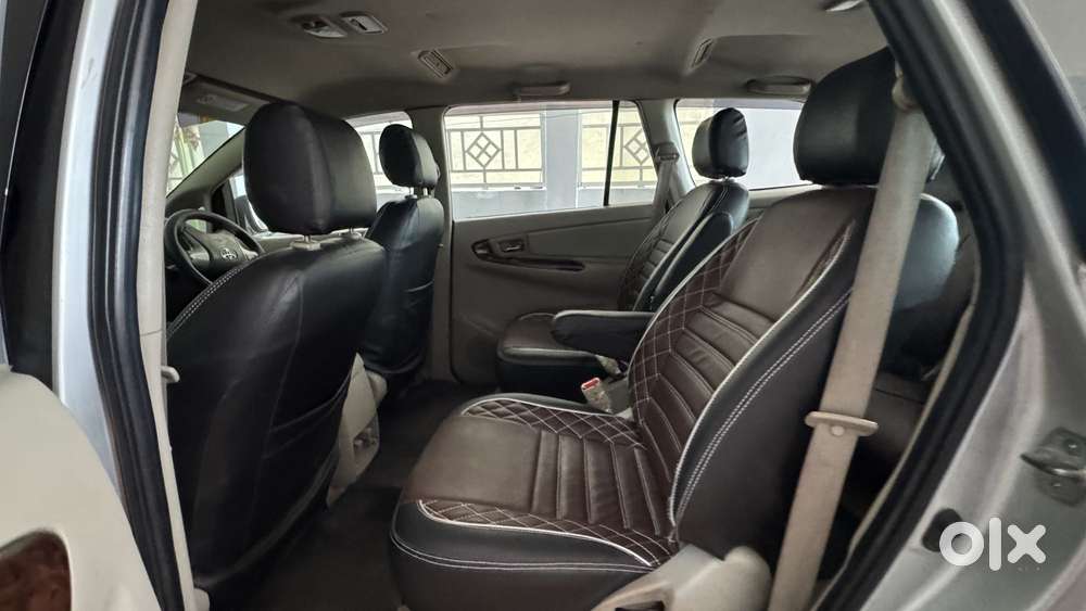 Toyota Innova 2.5 Ev Diesel Ms 7 Str Bsiii, 2012, Diesel