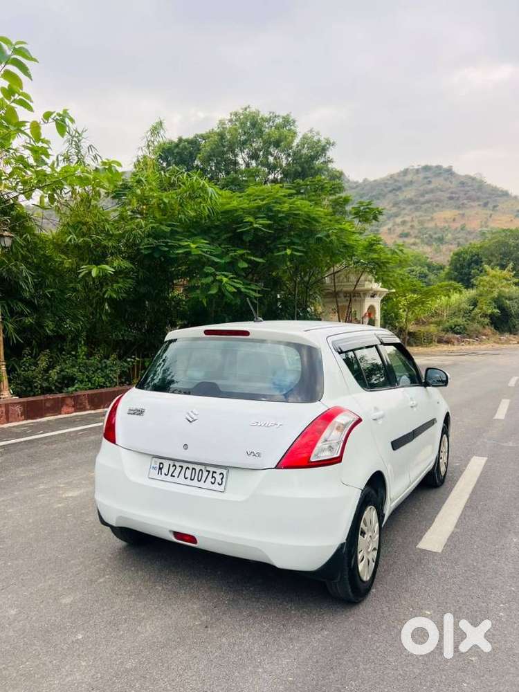 Maruti Suzuki Swift Vxi + Manual, 2011, Petrol