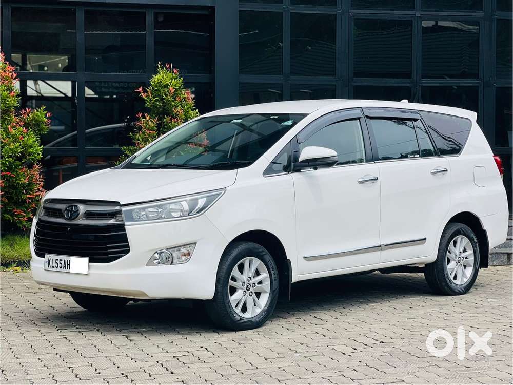 Toyota Innova Crysta 2.4 G Mt 7 Str, 2016, Diesel
