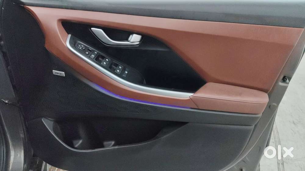 Hyundai Alcazar 2.0 Signature (o) Petrol At 6 Str, 2021, Petrol