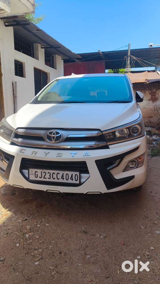 Toyota Innova Crysta 2019