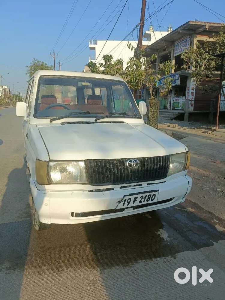 Toyota Qualis 2001 Diesel Well Maintained