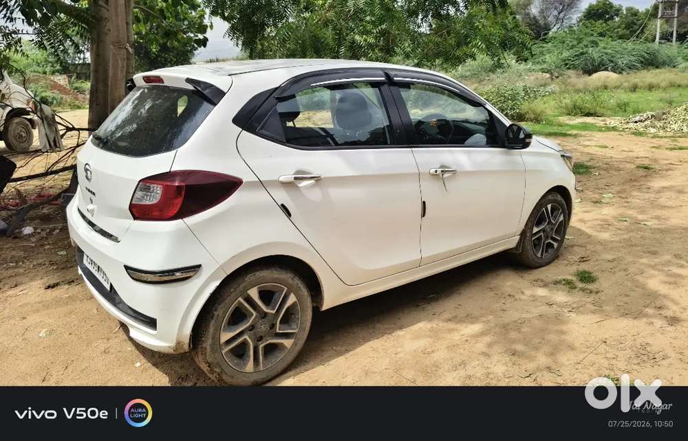Tata Tiago Xz Plus (top Model) 2023 Bs6 Phase 2 - Just 26000 Km Genuin
