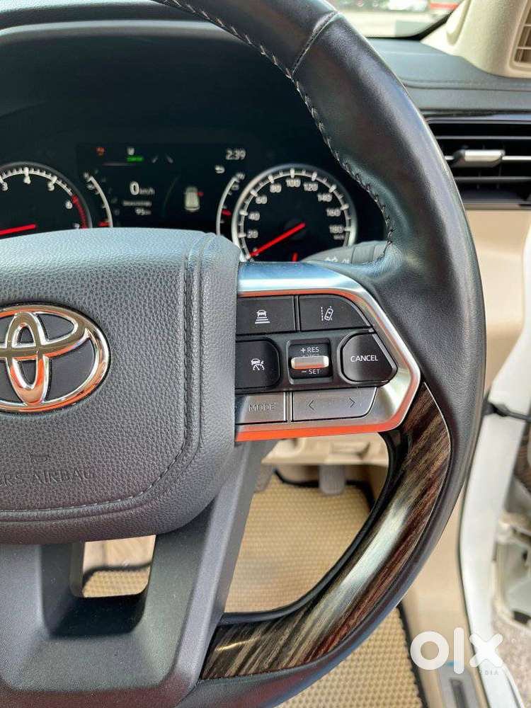 Toyota Land Cruiser Zx Petrol, 2024, Petrol