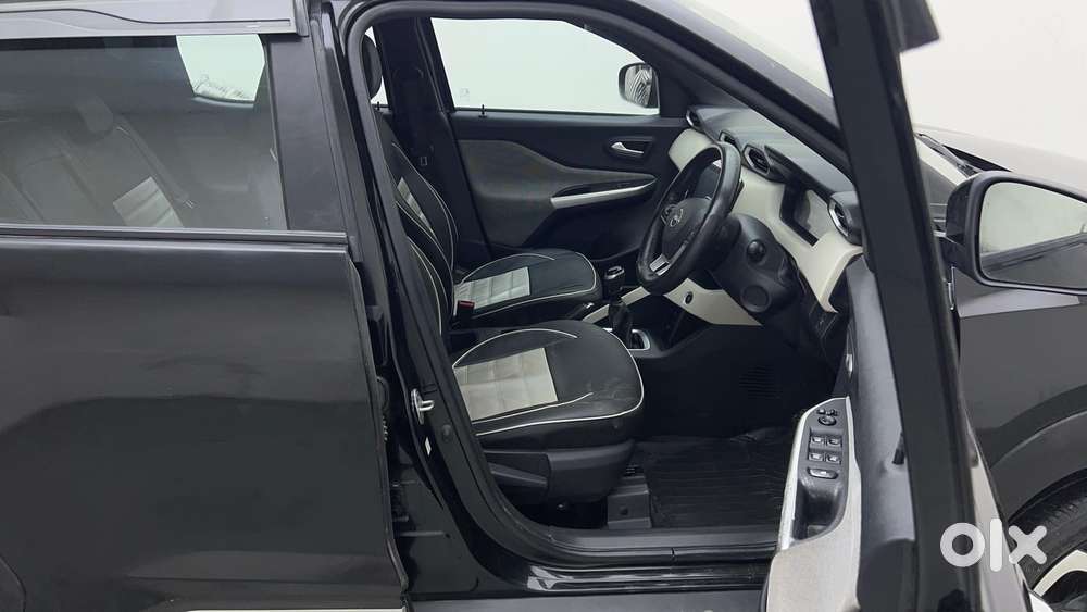 Nissan Magnite 1.0 Xv, 2022, Petrol