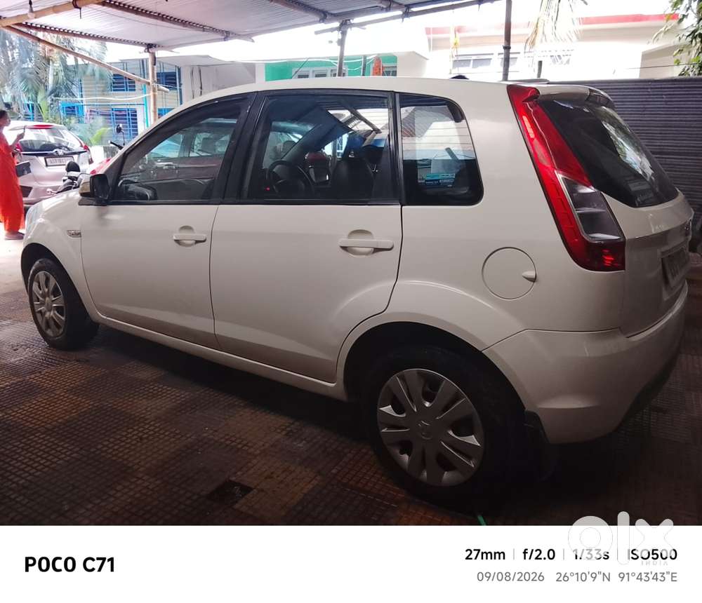 Ford Figo 1.2p Trend Mt, 2015, Petrol