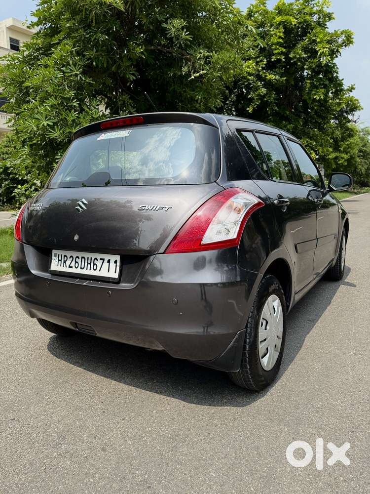 Maruti Suzuki Swift Lxi Optional-o, 2017, Petrol