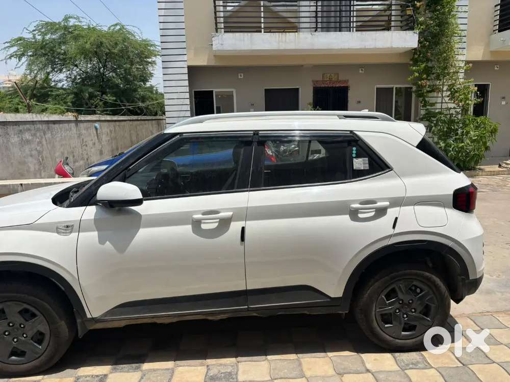 Hyundai New Venue Se Petrol Manual 2025