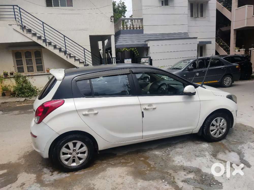Hyundai I20 Sportz 2012 Diesel With 4th Owner