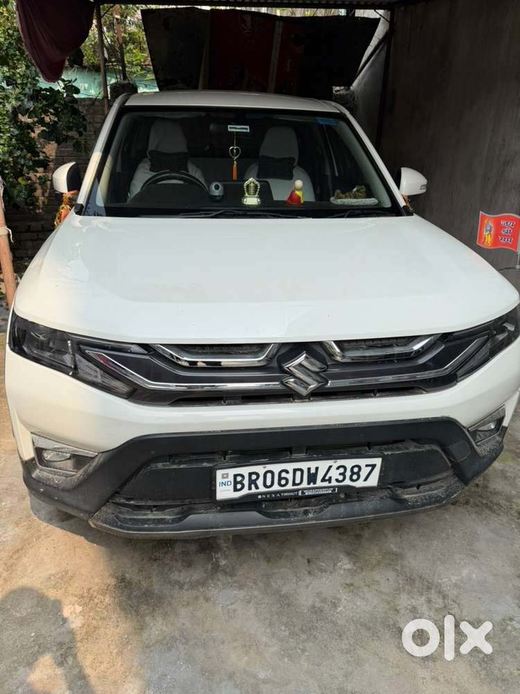 Maruti Brezza Lxi 2025 Petrol Brand New Condition