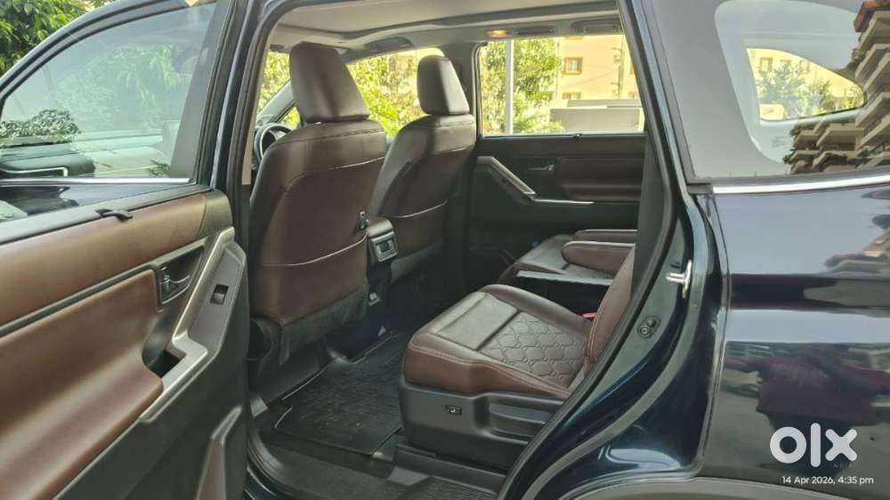 Car For Sale 2023 Toyota Innova Hycross Zx (o) Hybrid Automatic