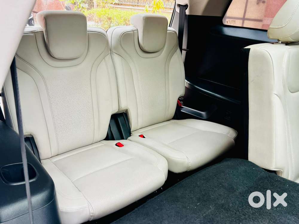 Mahindra Xuv700 2.0 Ax 7 Petrol At Luxury Pack Str, 2022, Petrol