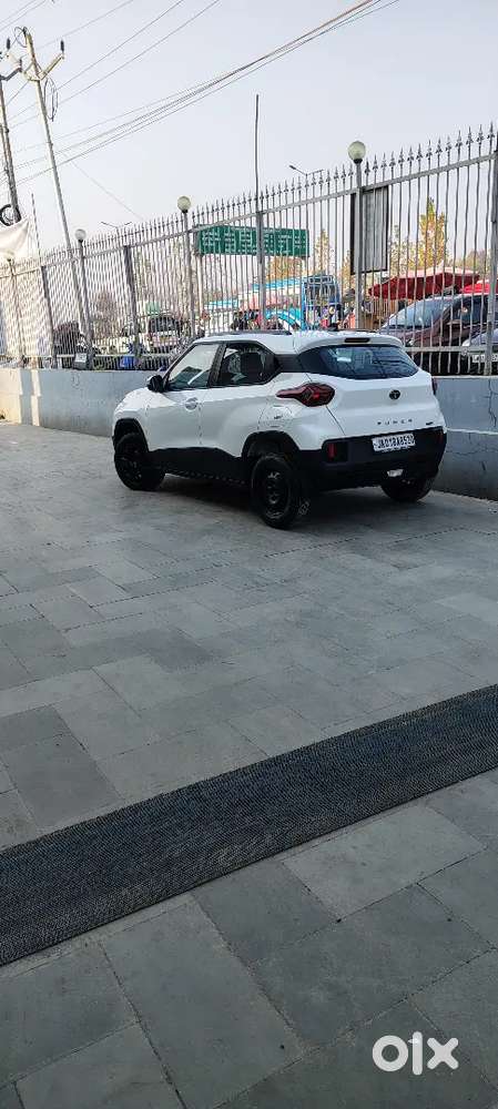 Tata Punch 2025 Petrol Well Maintained
