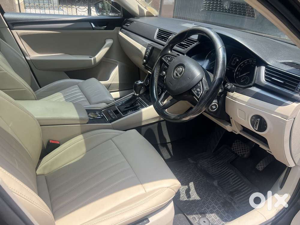 Skoda Superb Style 1.8 Tsi At, 2017, Petrol