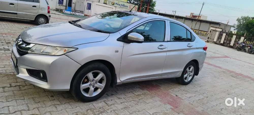 Honda City 1.5 V 2014