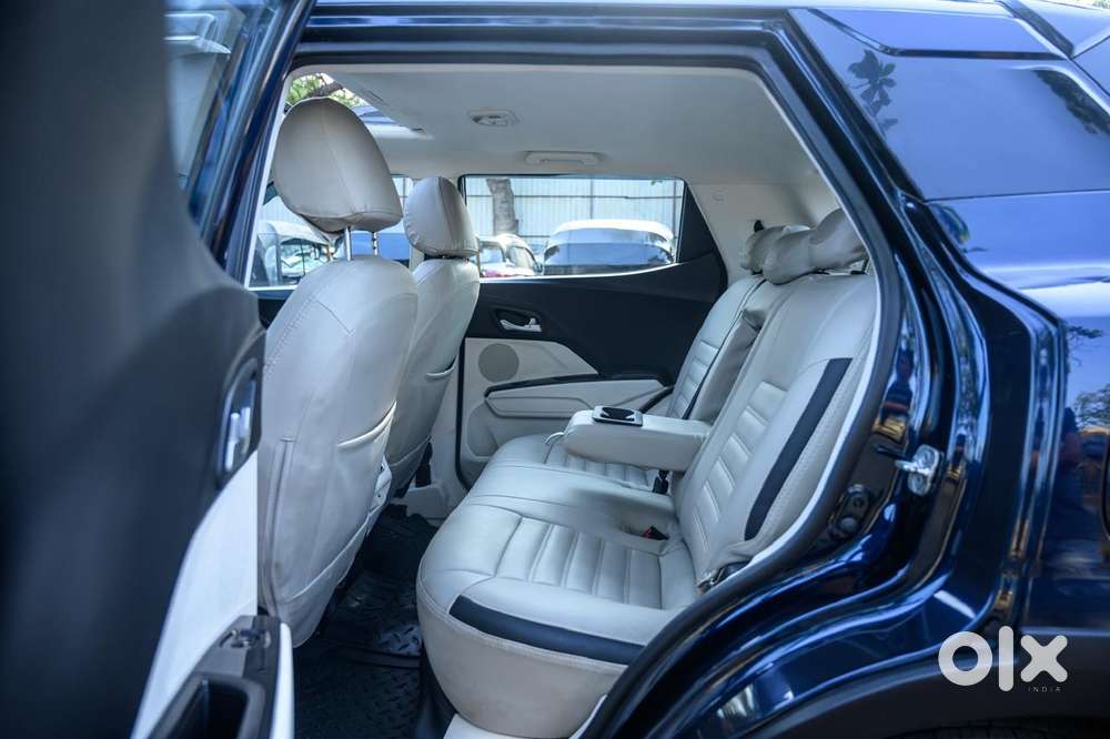 Mahindra Xuv 3xo Ax5 Pm At, 2024, Petrol