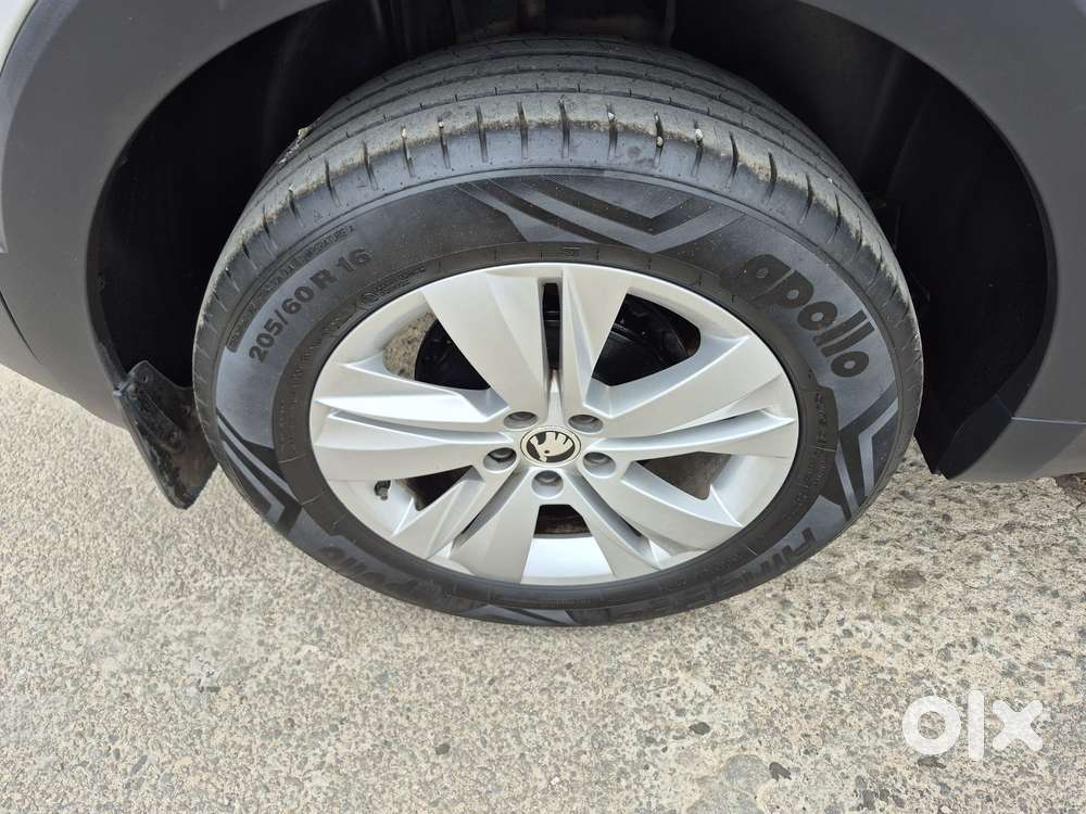 Skoda Kushaq 1.0 Tsi Ambition, 2022, Petrol
