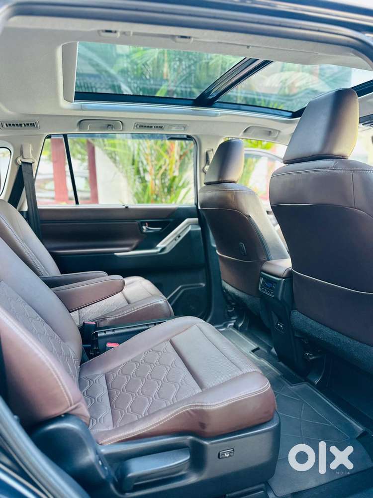 Toyota Innova Hycross 2.0 Zx (o) Hybrid 7 Str, 2024, Petrol