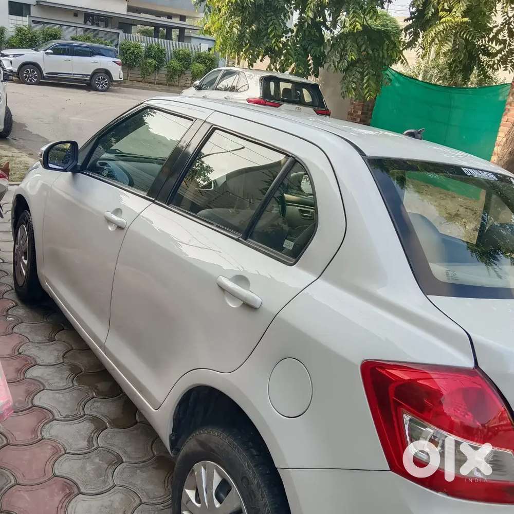 Maruti Suzuki Dzire 2013 Lxi Manual.. Power Window... Touch Screen
