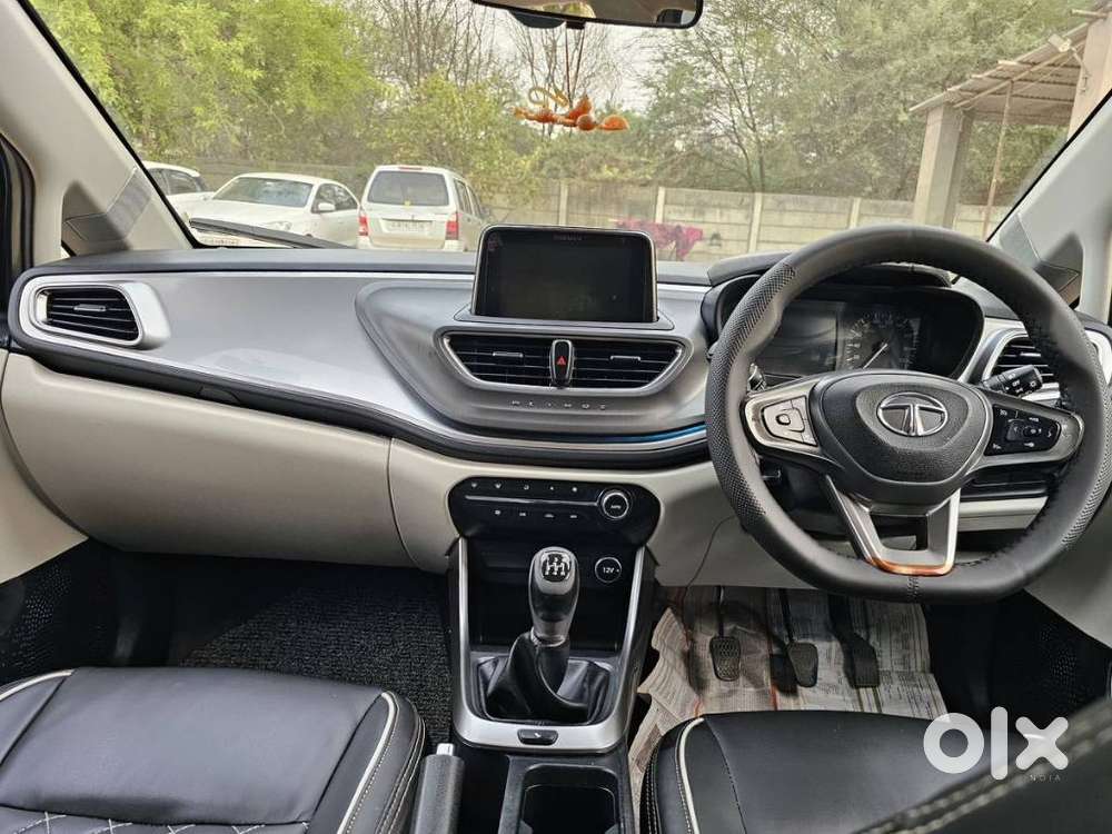 Tata Altroz Xz Plus (s), 2023, Petrol