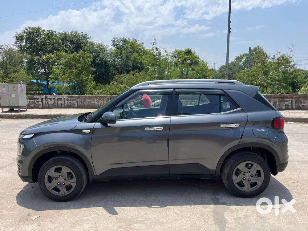 Hyundai Venue S Plus Mt 1.2 Kappa, 2024, Petrol