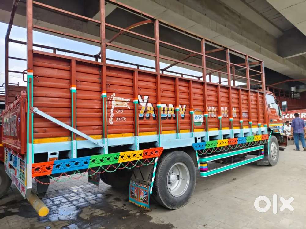 Eicher Polaris Multix 2016 Diesel 350000 Km Driven