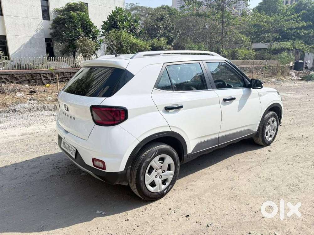 Hyundai Venue, 2021, Petrol