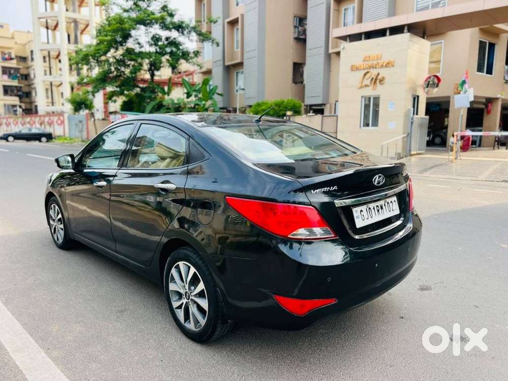 Hyundai Verna Sx(o) Petrol At, 2015, Petrol