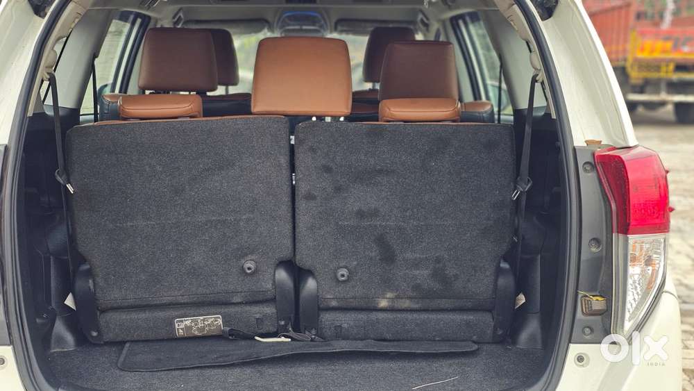 Toyota Innova Crysta 2.8z Automatic, 2022, Diesel