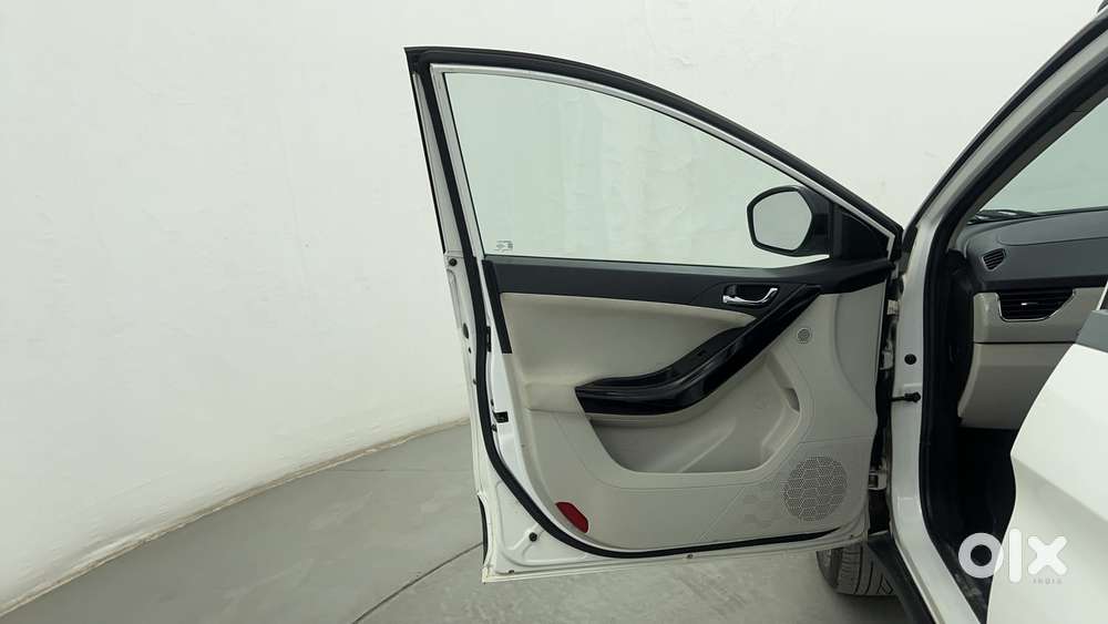 Tata Nexon 1.2 Revotron Xza Plus (o) Dual Tone, 2022, Diesel