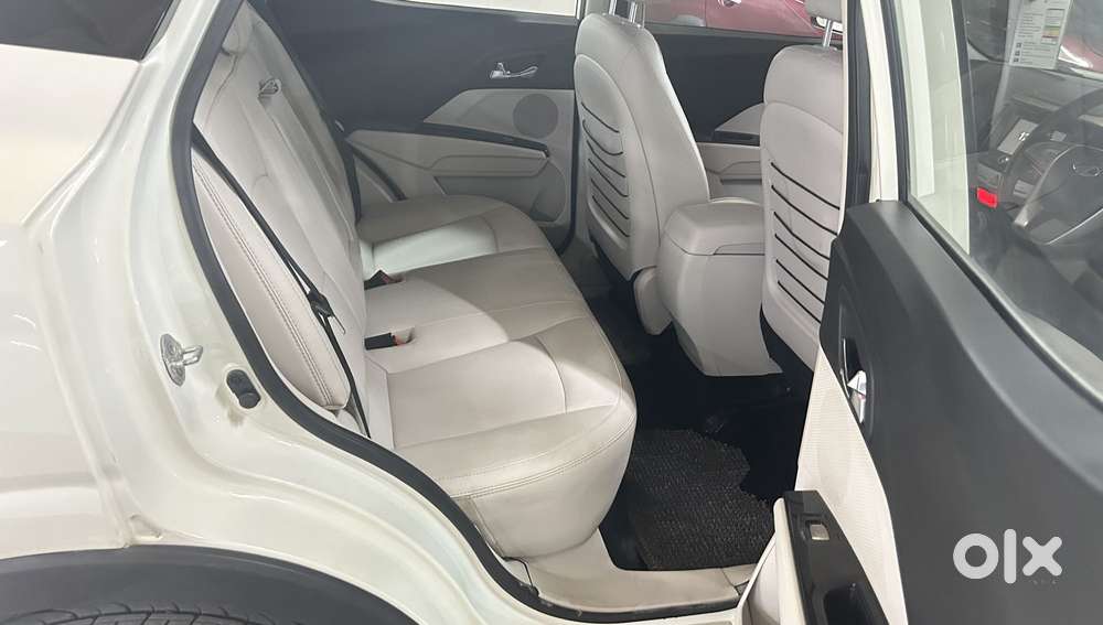 Mahindra Xuv300 W8 Option, 2022, Petrol