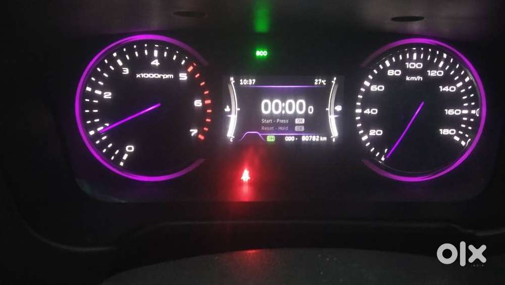 Mahindra Marazzo M8, 2019, Diesel