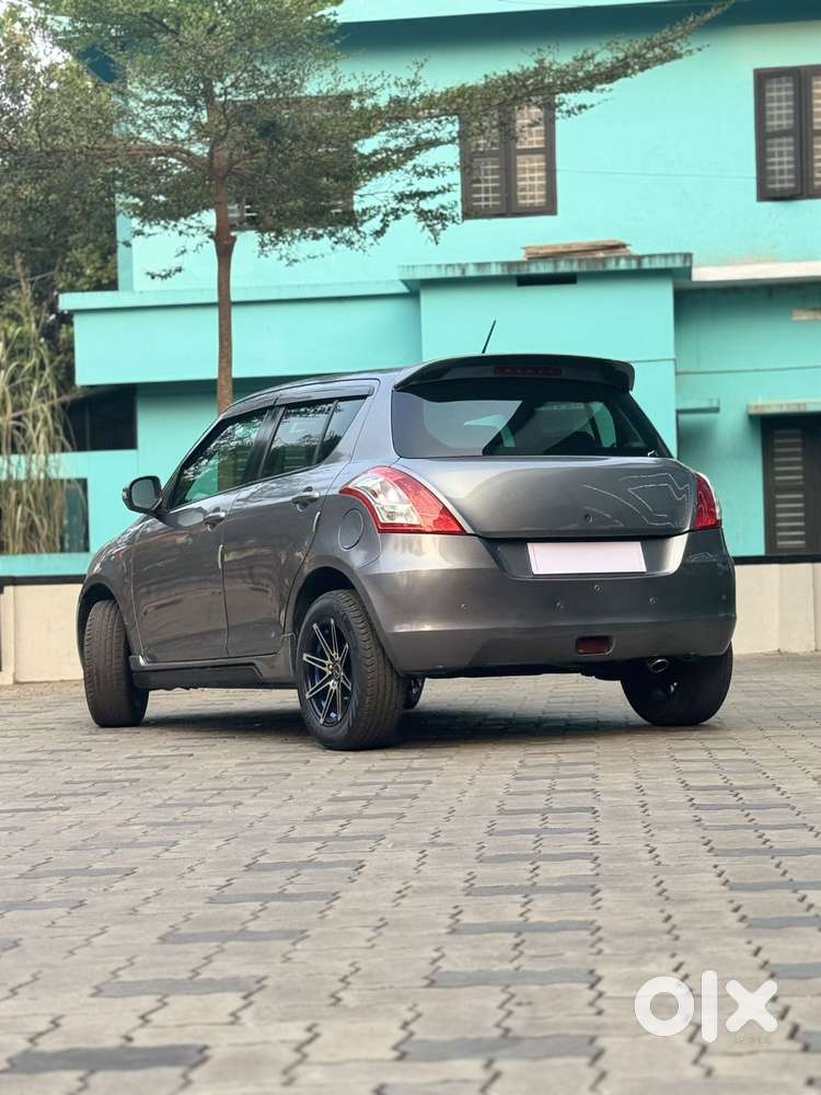 Maruti Suzuki Swift 2011-2014 Vxi, 2013, Petrol