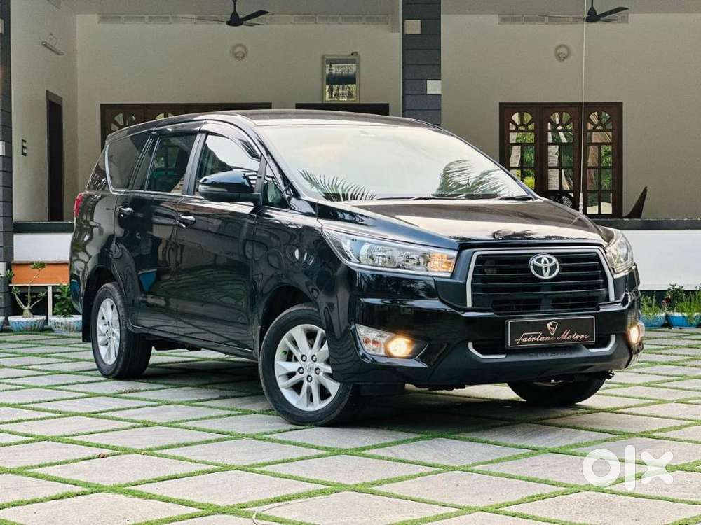 Toyota Innova Crysta 2.4 G Mt 8s, 2024, Diesel