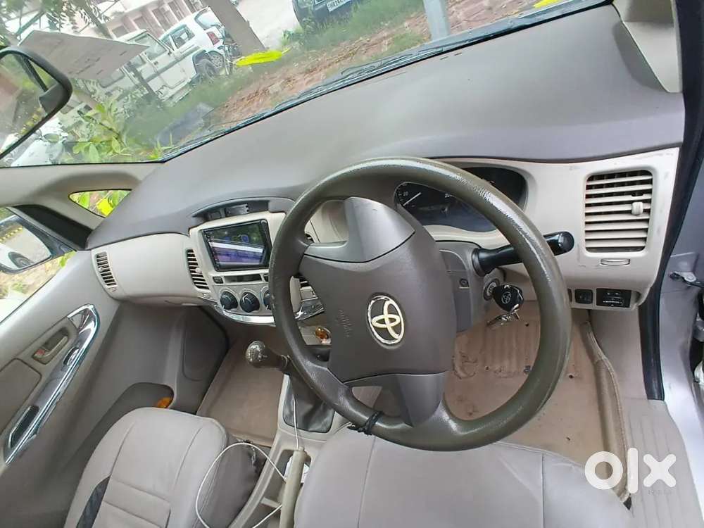 Toyota Innova 2.5 G 2013