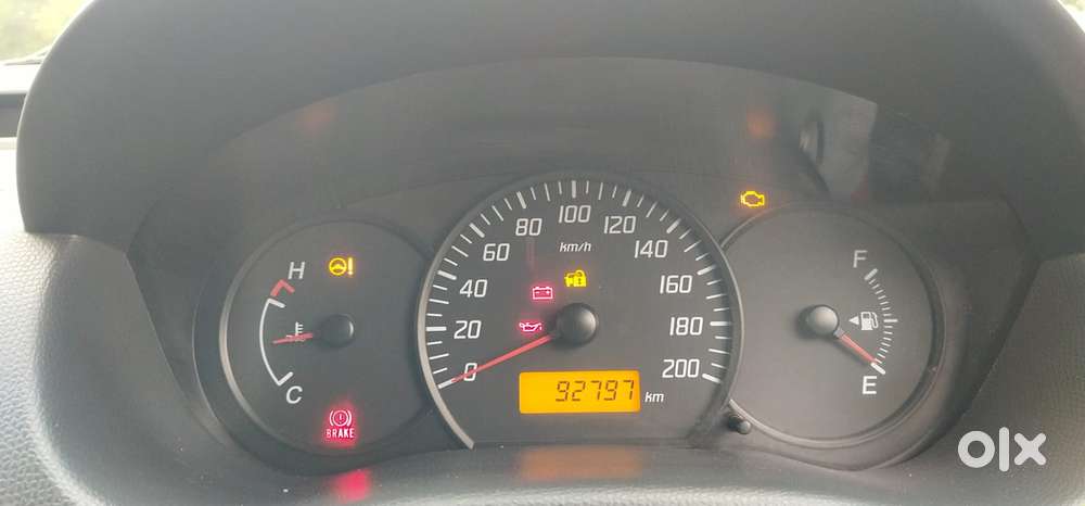Maruti Suzuki Swift Lxi Bsiv, 2010, Petrol