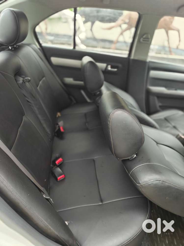 Maruti Suzuki Swift Dzire Vxi Optional, 2010, Petrol