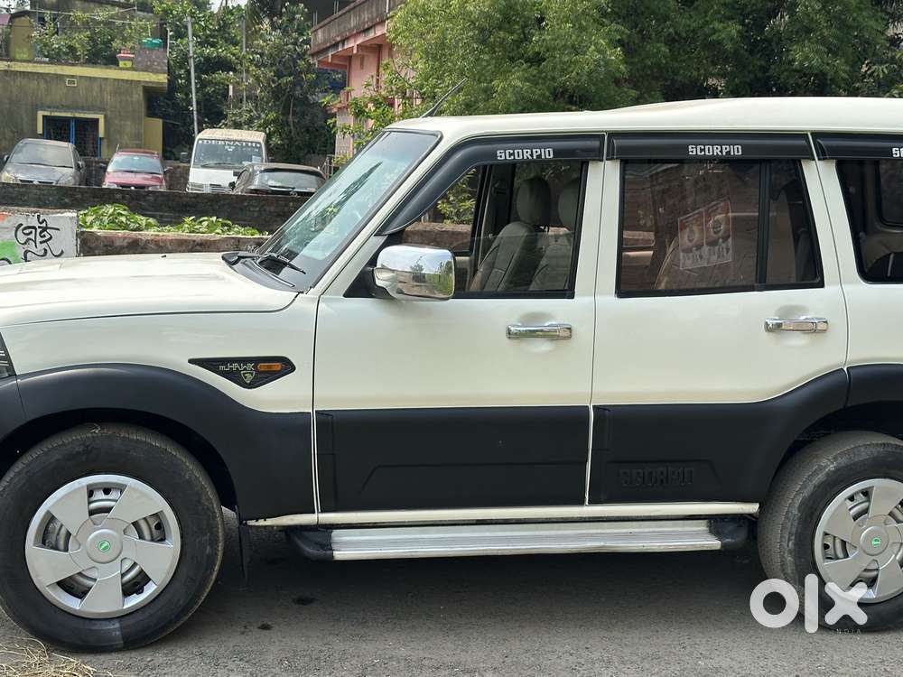 Mahindra Scorpio S4 Plus 9s, 2015, Diesel