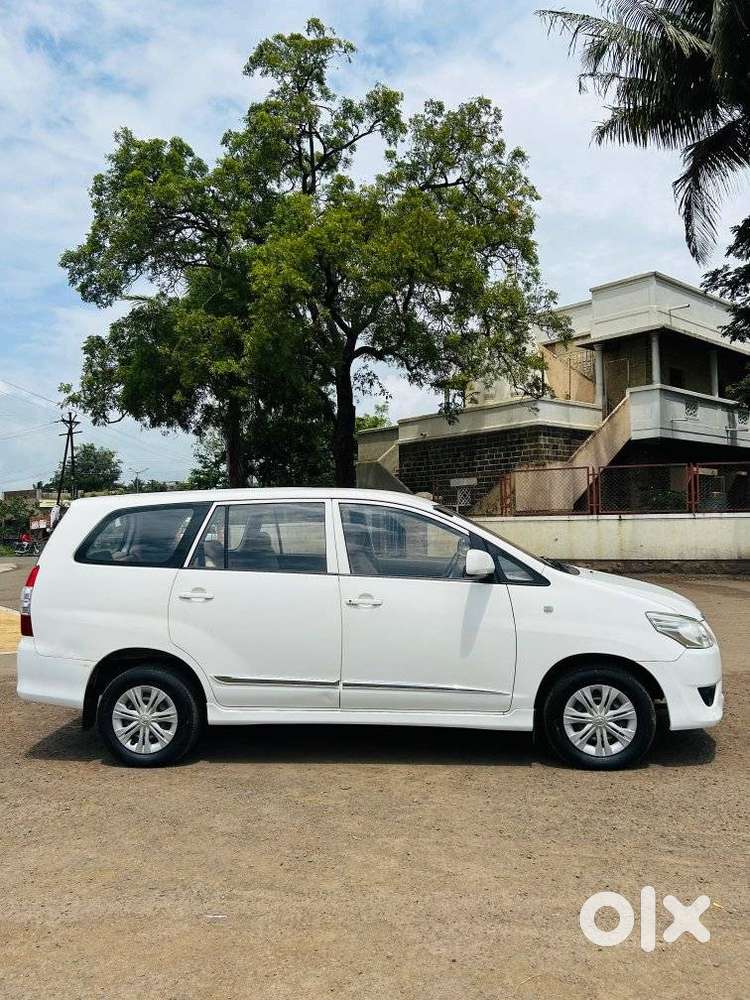 Toyota Innova 2.5 G (diesel) 8 Seater, 2015, Diesel