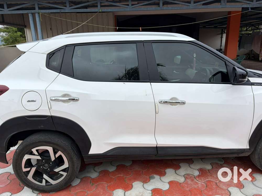 Nissan Magnite Petrol Auto 2021