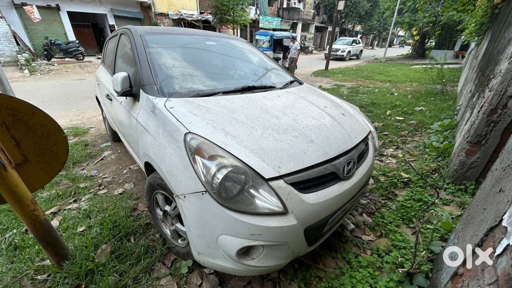 Hyundai I20 Asta Petrol 2012