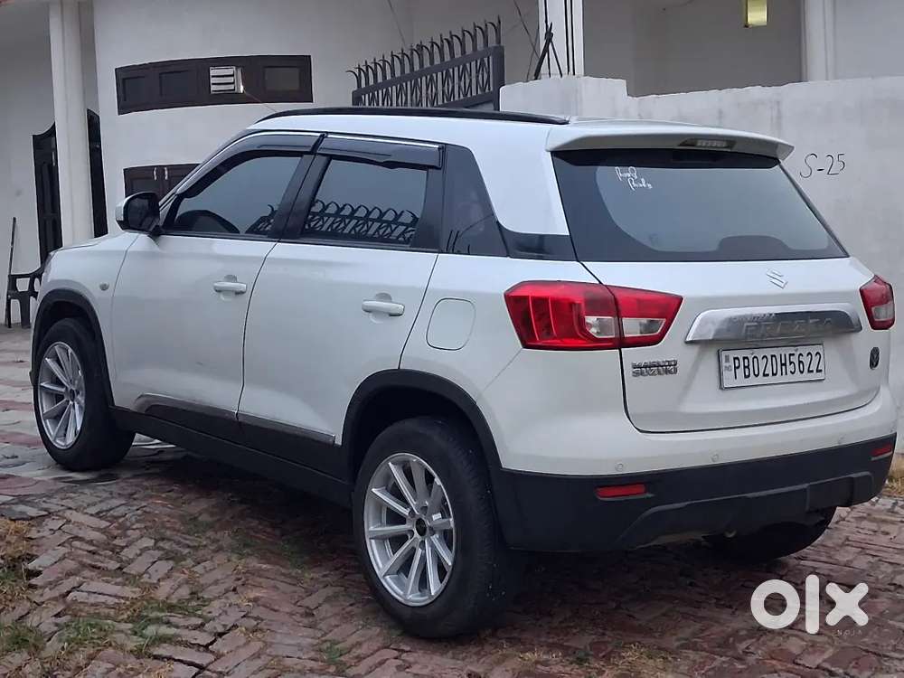 Maruti Suzuki Brezza 2017 Diesel 75000 Km Driven
