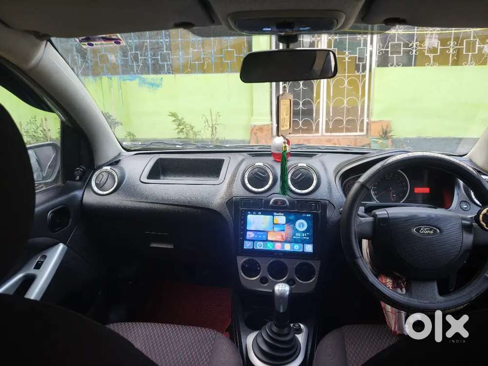 Ford Figo 2012 Petrol 75000 Km Driven.