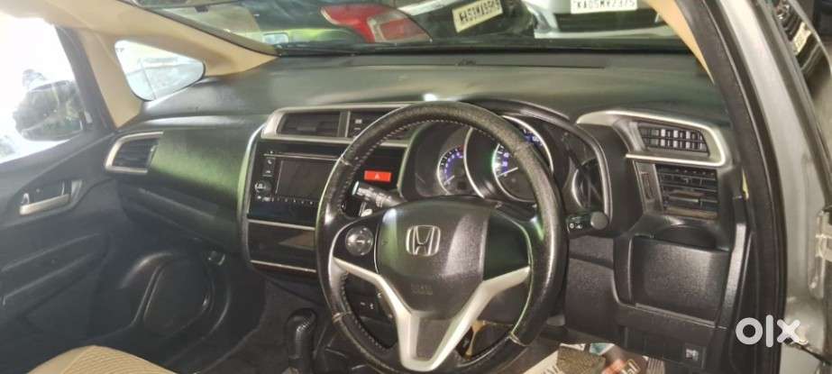 Honda Jazz V Automatic, 2015, Petrol