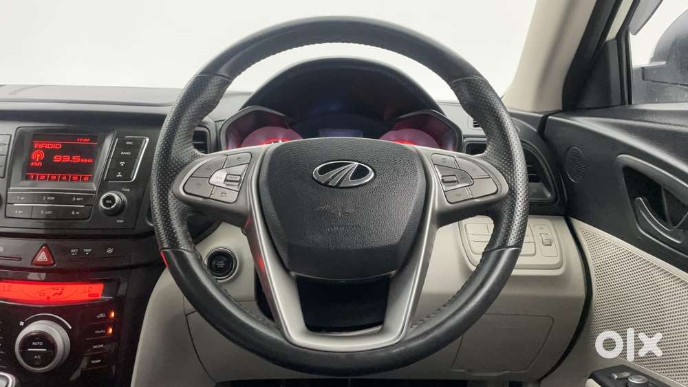 Mahindra Xuv300 W8, 2022, Petrol