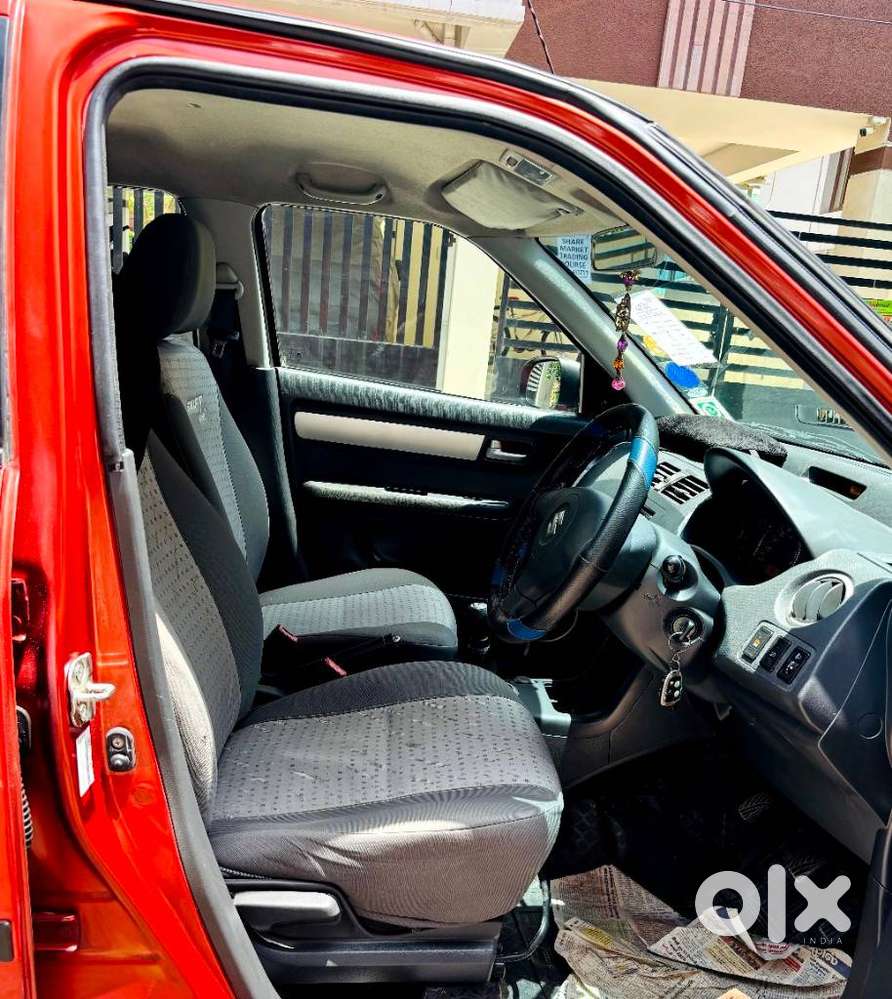 Maruti Suzuki Swift Vxi, 2011, Petrol