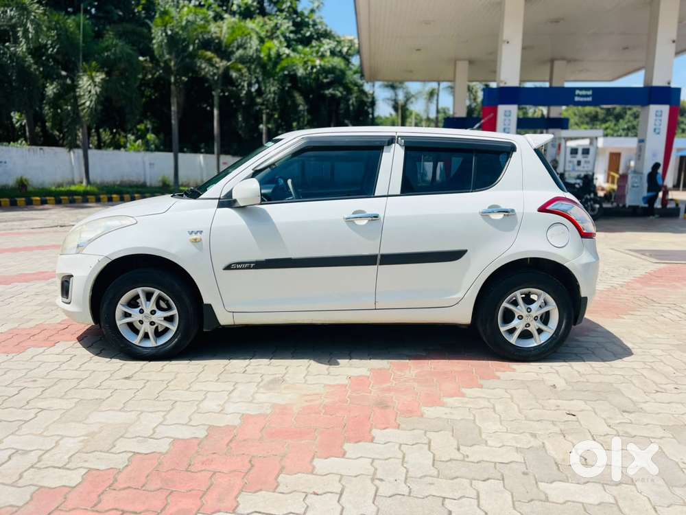 Maruti Suzuki Swift Lxi, 2017, Petrol