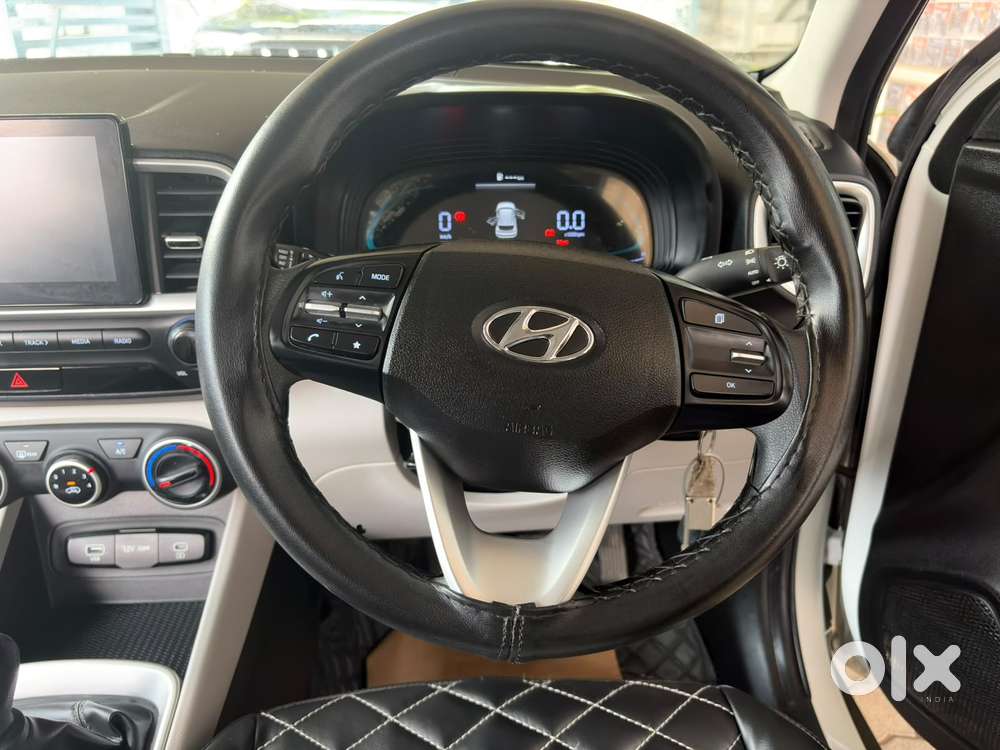 Hyundai Venue 1.2 S (o), 2023, Petrol